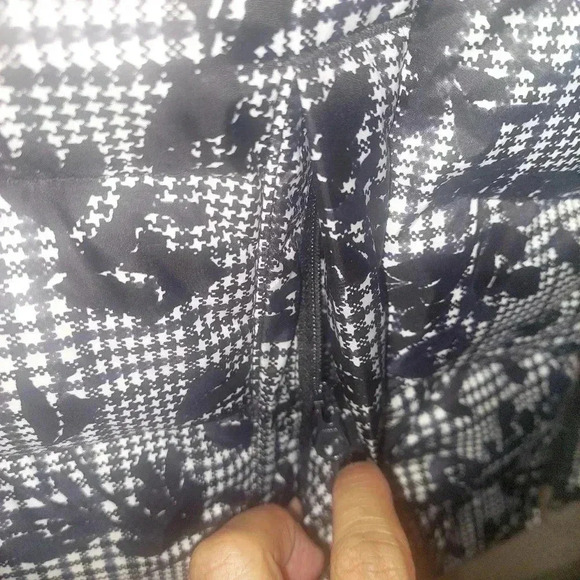 J. Jill Small 2 Way Zip Down Puffer Vest Long Length Black White Zip Pckts - Picture 5 of 7